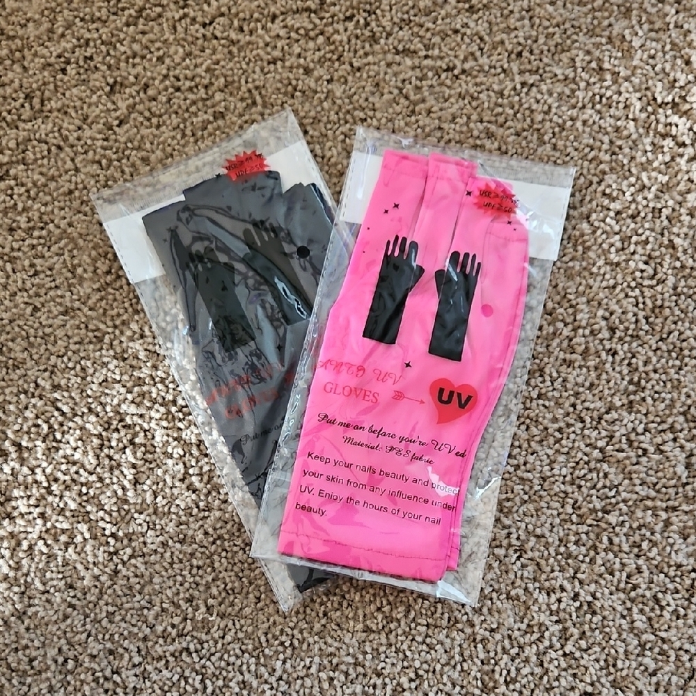 UV Protection Gloves - Pink and Black
